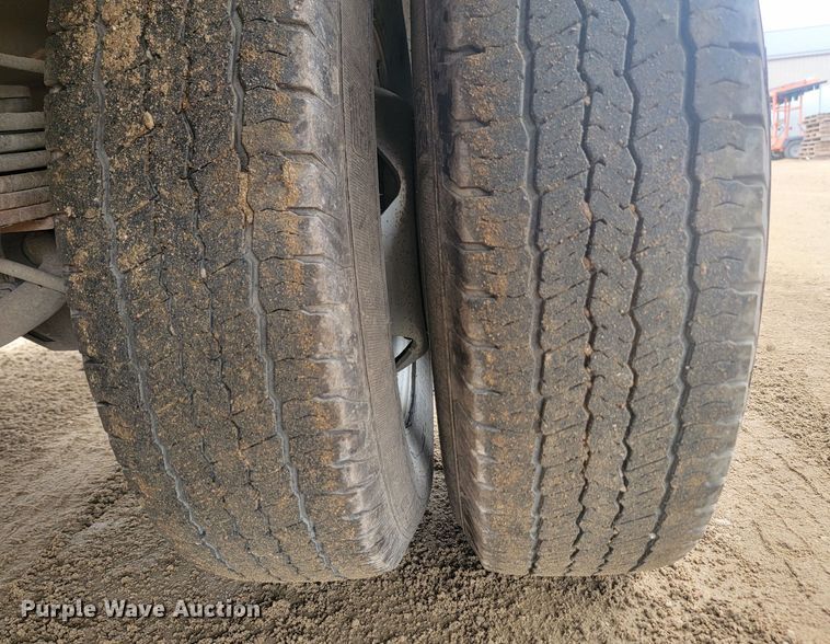 image for item JW9626 2015 Chevrolet Silverado 3500HD  flatbed pickup truck