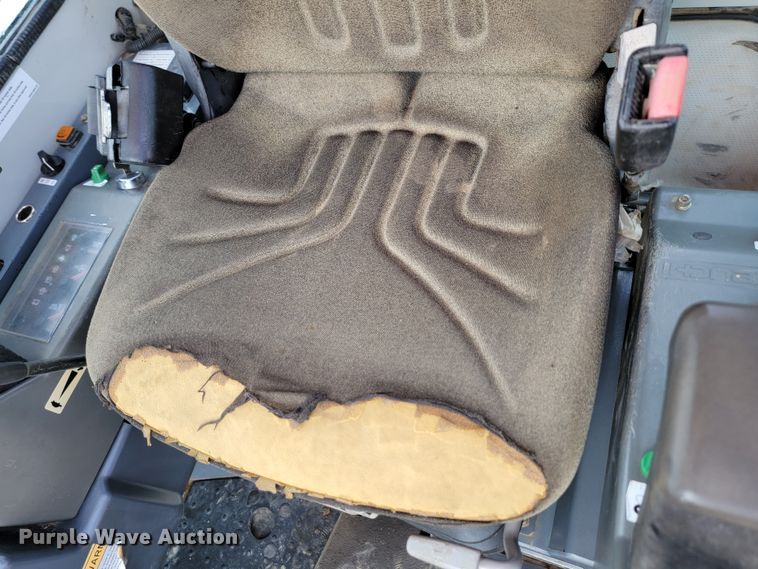 image for item JW9628 2012 Takeuchi TB180 FR EX5  mini excavator