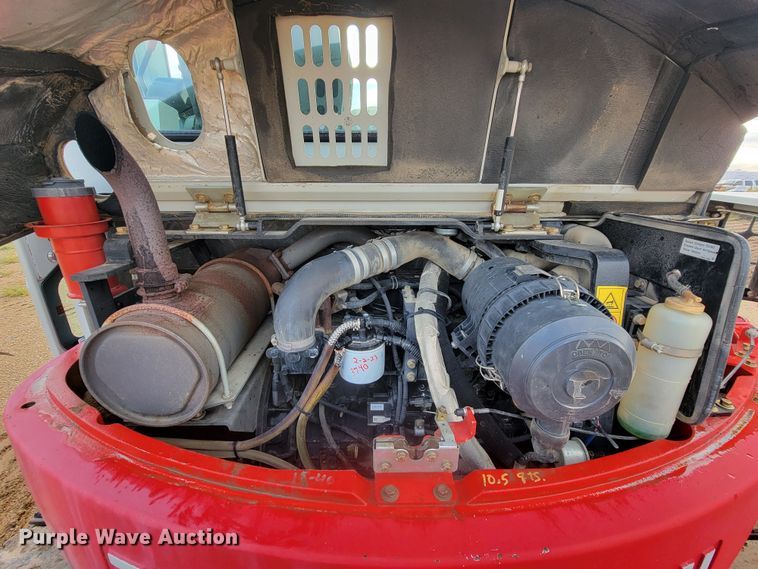 image for item JW9628 2012 Takeuchi TB180 FR EX5  mini excavator