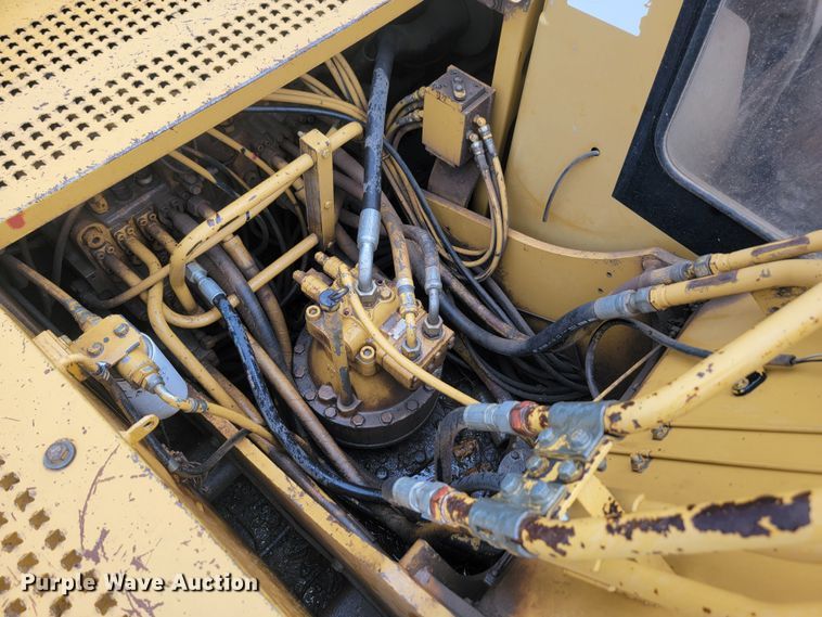 image for item JW9638 Caterpillar 320B  excavator