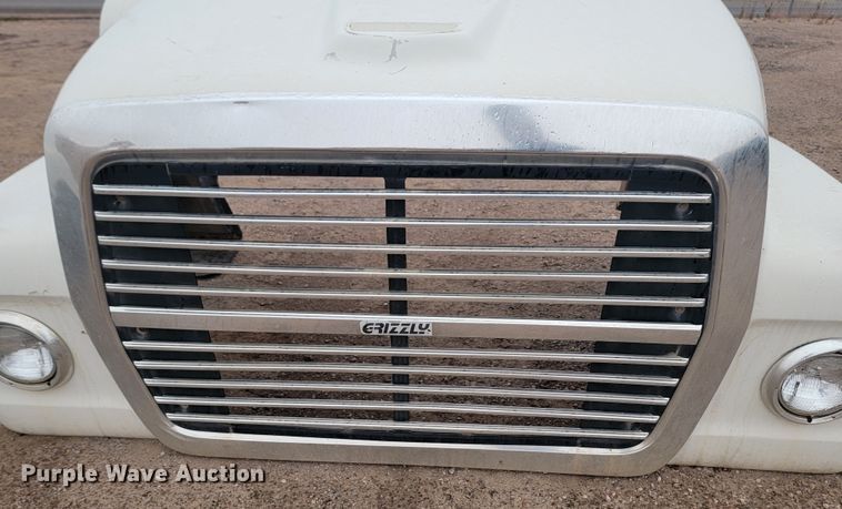 image for item JW9639 (3) Ford semi truck hoods