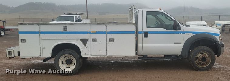 image for item JW9646 2005 Ford F550 Super Duty  utility / service truck