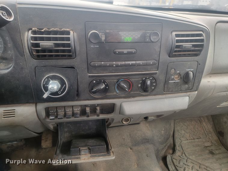 image for item JW9646 2005 Ford F550 Super Duty  utility / service truck