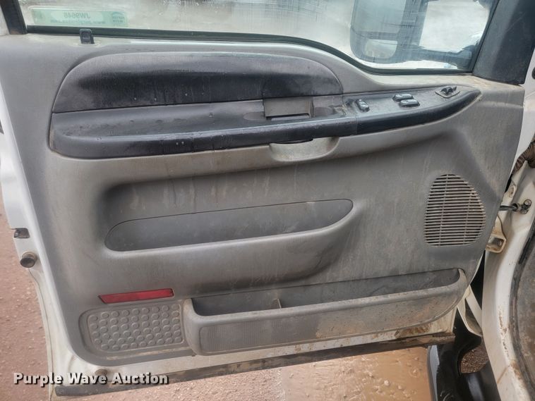 image for item JW9646 2005 Ford F550 Super Duty  utility / service truck