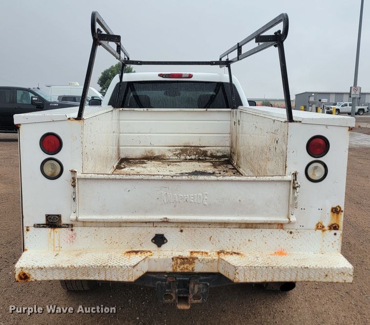 image for item JW9647 2011 Chevrolet Silverado 3500 HD  Crew Cab utility / service truck