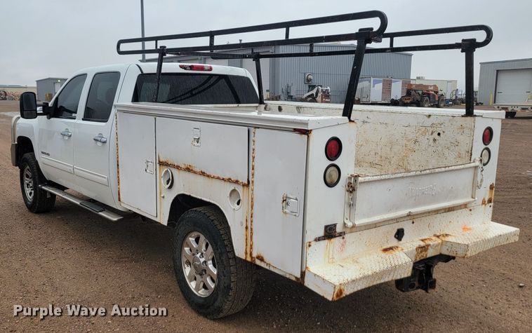 image for item JW9647 2011 Chevrolet Silverado 3500 HD  Crew Cab utility / service truck