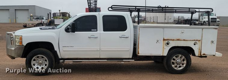 image for item JW9647 2011 Chevrolet Silverado 3500 HD  Crew Cab utility / service truck
