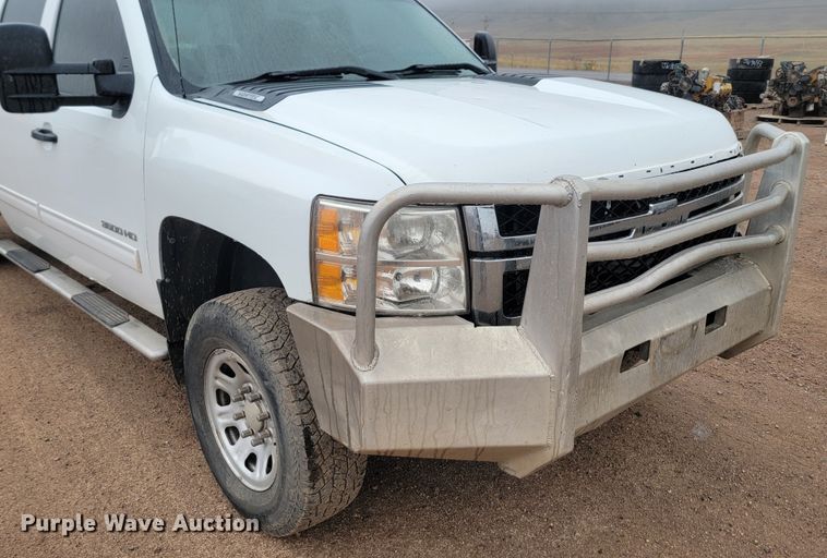 image for item JW9647 2011 Chevrolet Silverado 3500 HD  Crew Cab utility / service truck