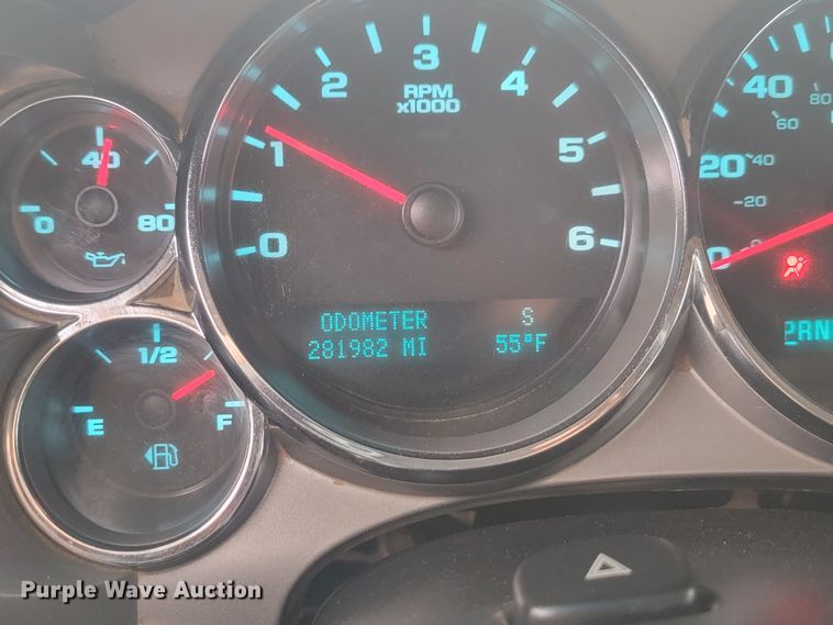 image for item JW9647 2011 Chevrolet Silverado 3500 HD  Crew Cab utility / service truck