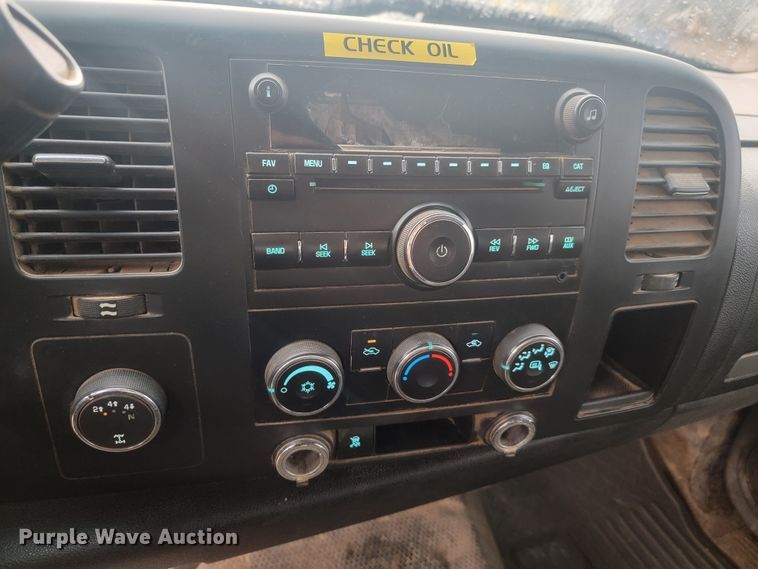 image for item JW9647 2011 Chevrolet Silverado 3500 HD  Crew Cab utility / service truck