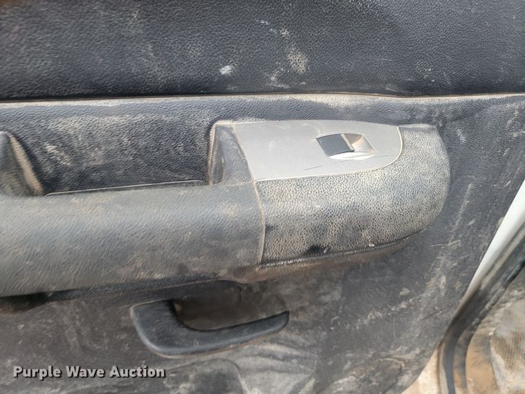 image for item JW9647 2011 Chevrolet Silverado 3500 HD  Crew Cab utility / service truck