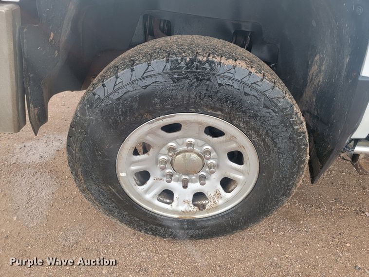 image for item JW9647 2011 Chevrolet Silverado 3500 HD  Crew Cab utility / service truck