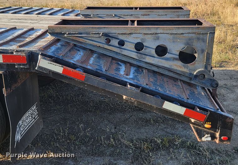 image for item JW9648 2014 Dorsey  drop deck equipment trailer