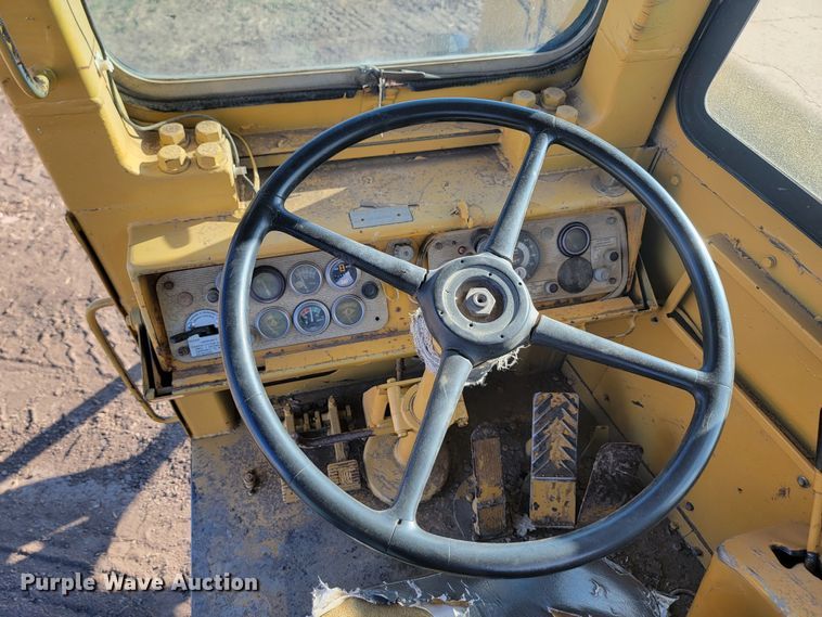 image for item JW9649 1979 Caterpillar 627B  conventional scraper