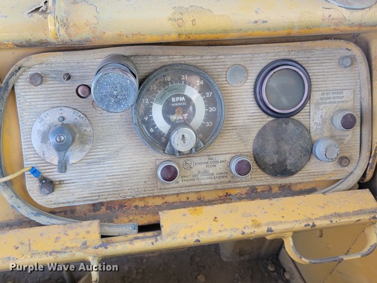 image for item JW9649 1979 Caterpillar 627B  conventional scraper