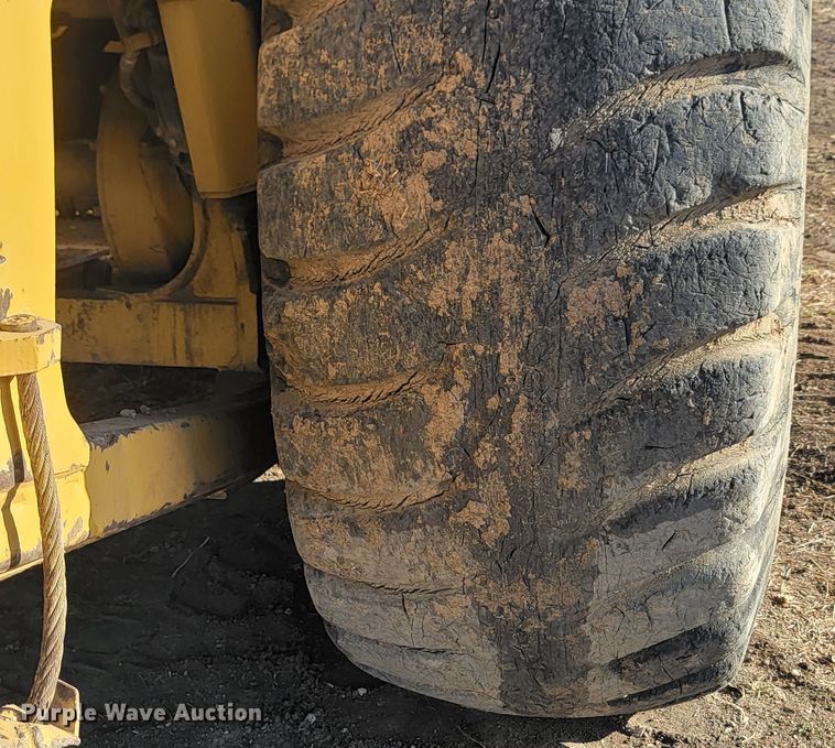 image for item JW9649 1979 Caterpillar 627B  conventional scraper