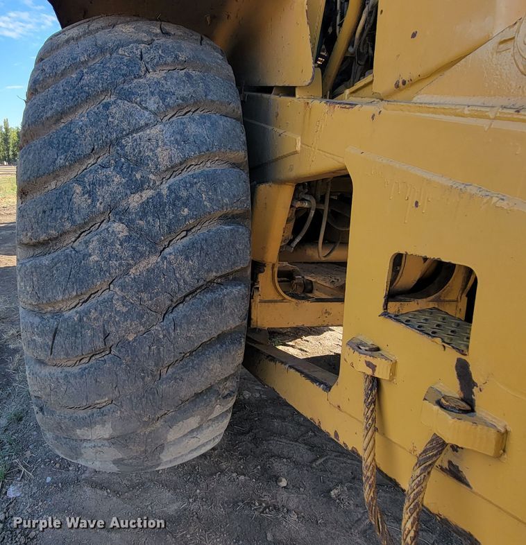 image for item JW9649 1979 Caterpillar 627B  conventional scraper