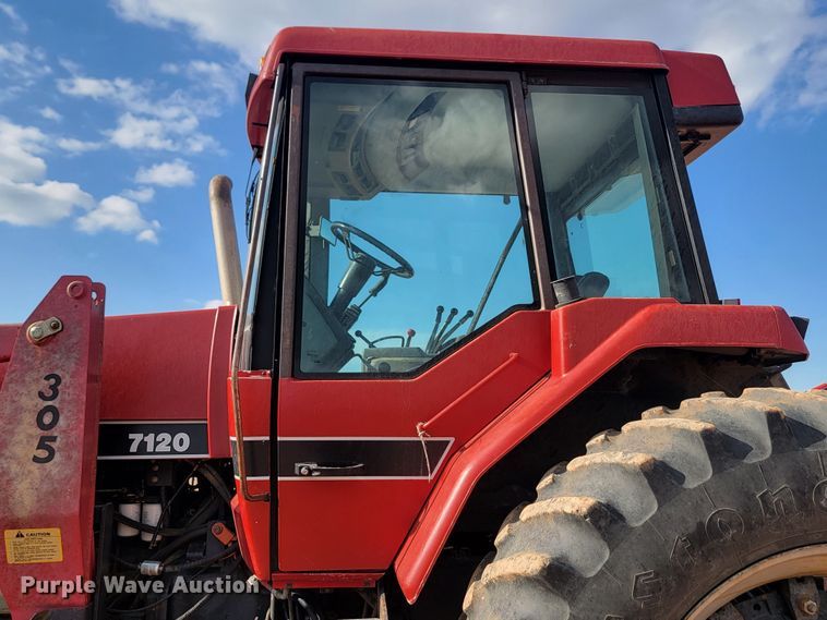 image for item JW9650 1988 Case IH 7120  MFWD tractor
