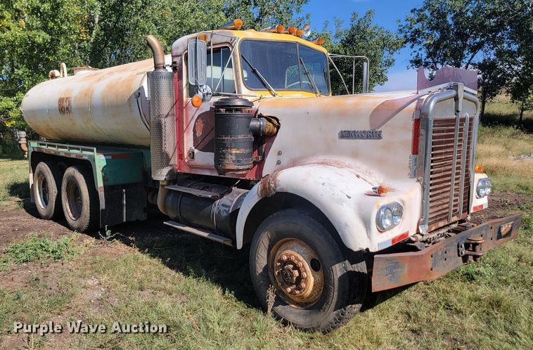 image for item JW9652 1978 Kenworth W900A  water truck