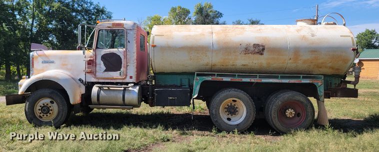 image for item JW9652 1978 Kenworth W900A  water truck