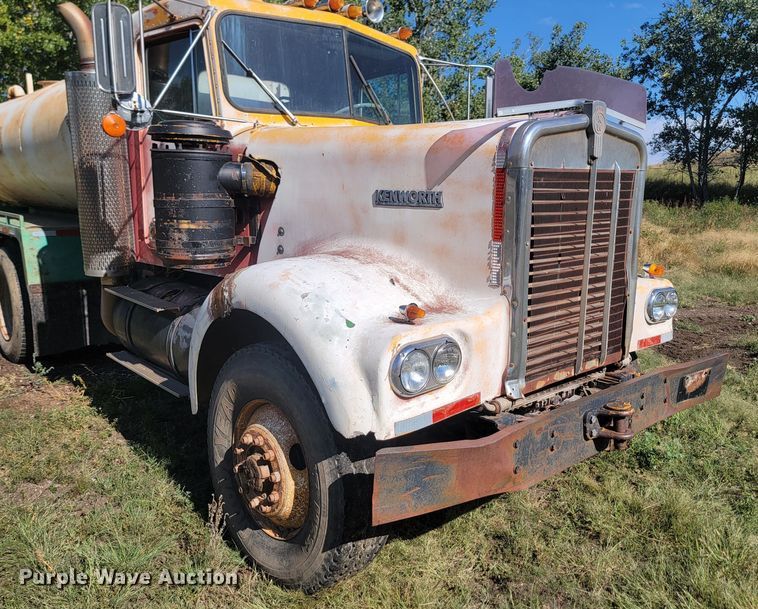 image for item JW9652 1978 Kenworth W900A  water truck