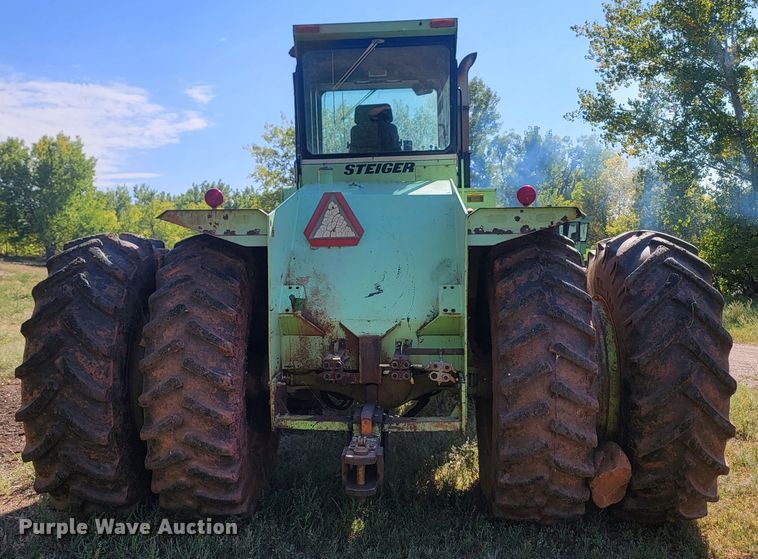 image for item JW9653 1984 Steiger Panther SM-325  4WD tractor