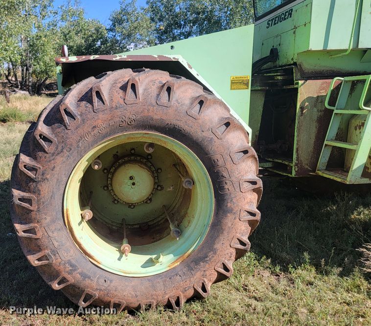 image for item JW9653 1984 Steiger Panther SM-325  4WD tractor