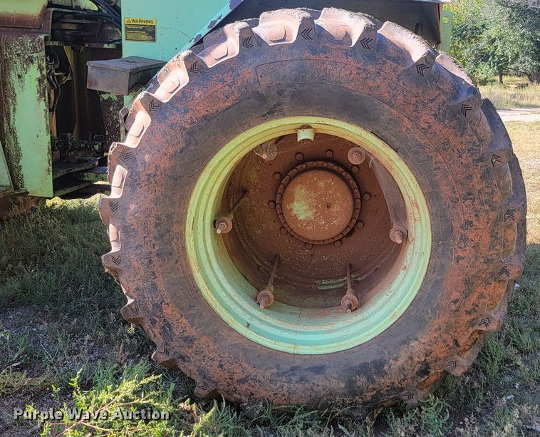 image for item JW9653 1984 Steiger Panther SM-325  4WD tractor