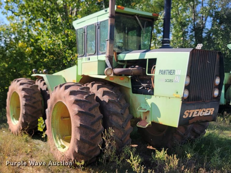 image for item JW9654 1982 Stieger Panther ST325  4WD tractor