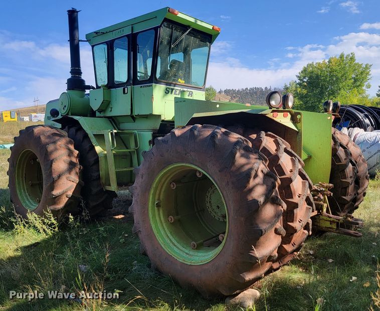 image for item JW9654 1982 Stieger Panther ST325  4WD tractor