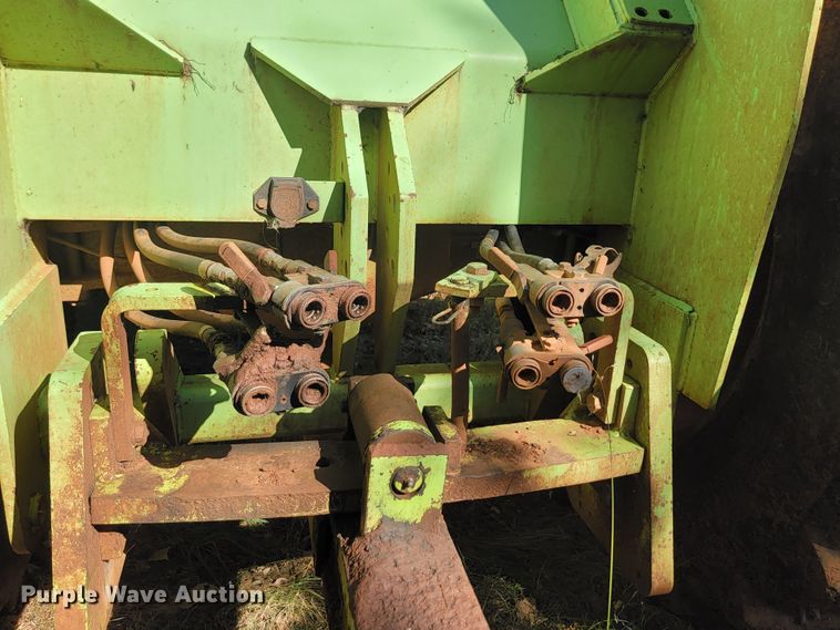 image for item JW9654 1982 Stieger Panther ST325  4WD tractor