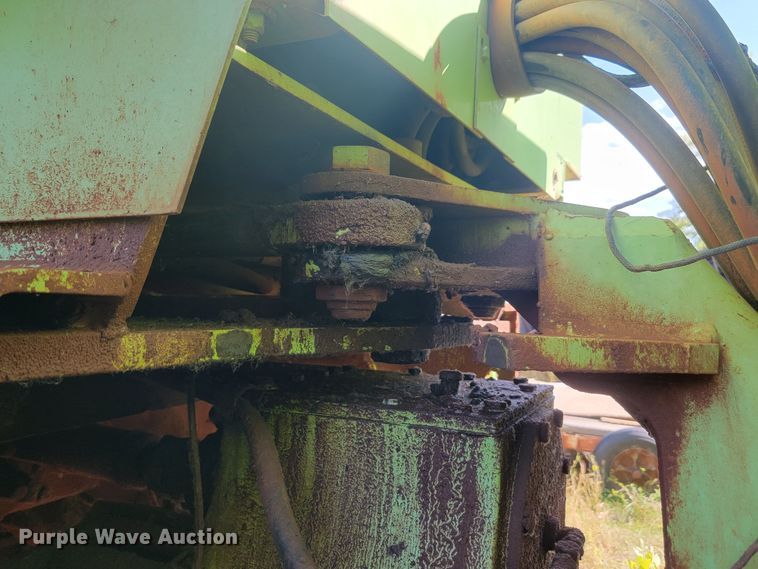 image for item JW9654 1982 Stieger Panther ST325  4WD tractor