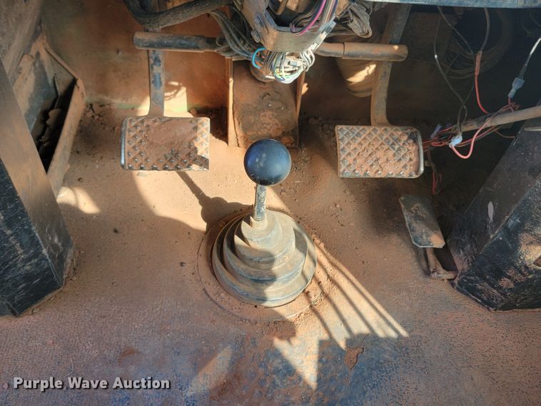 image for item JW9654 1982 Stieger Panther ST325  4WD tractor