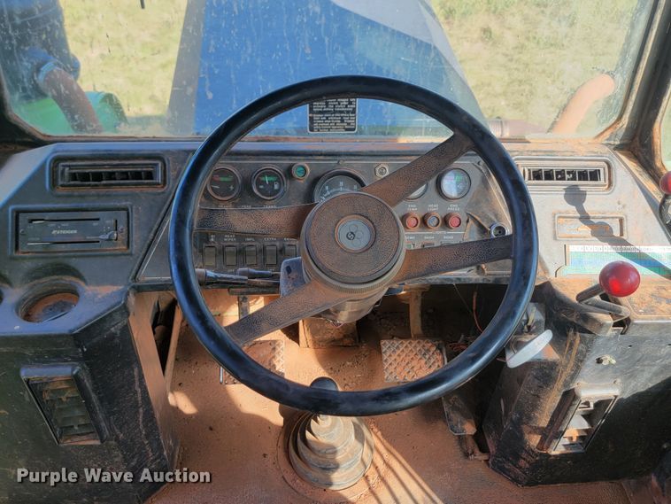 image for item JW9654 1982 Stieger Panther ST325  4WD tractor