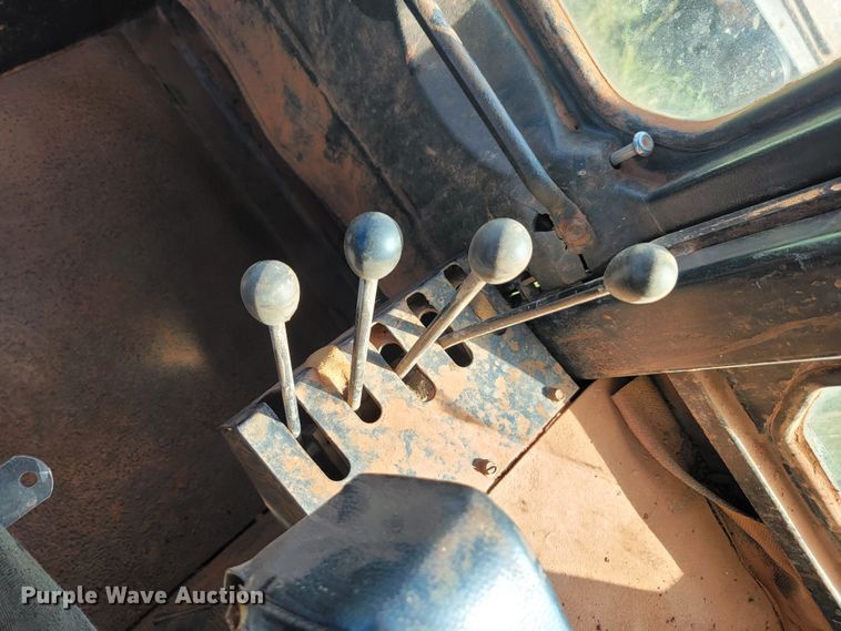 image for item JW9654 1982 Stieger Panther ST325  4WD tractor