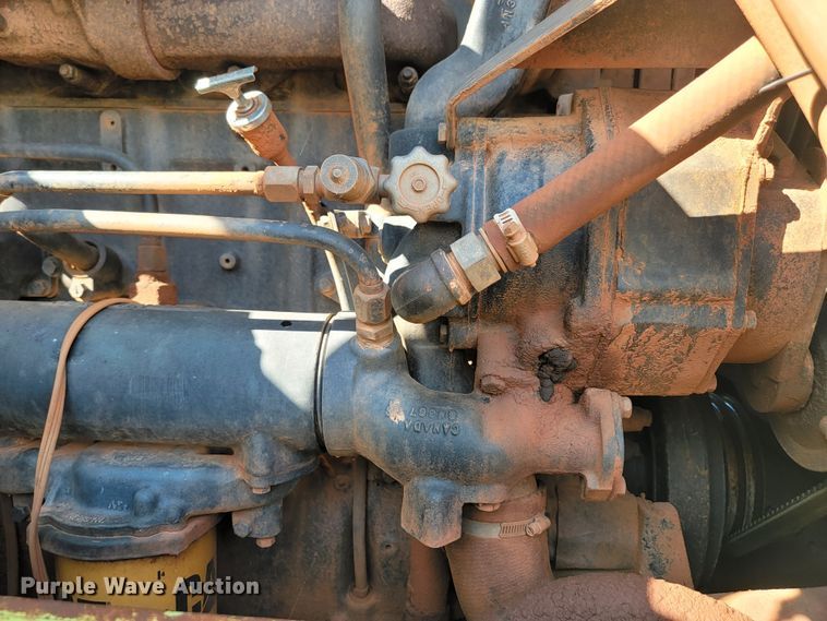 image for item JW9654 1982 Stieger Panther ST325  4WD tractor