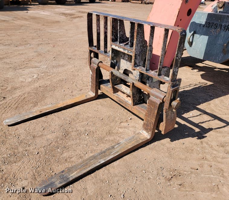 image for item JW9655 2008 JGL G9-43A  telehandler