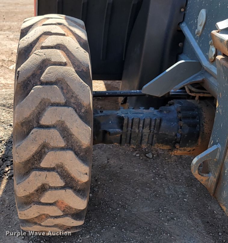 image for item JW9656 2005 JLG G9-43A  telehandler