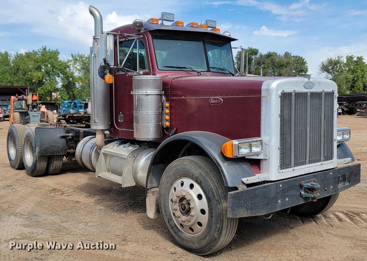 image for item JW9657 1996 Peterbilt 379  semi truck