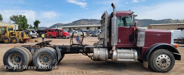 image for item JW9657 1996 Peterbilt 379  semi truck