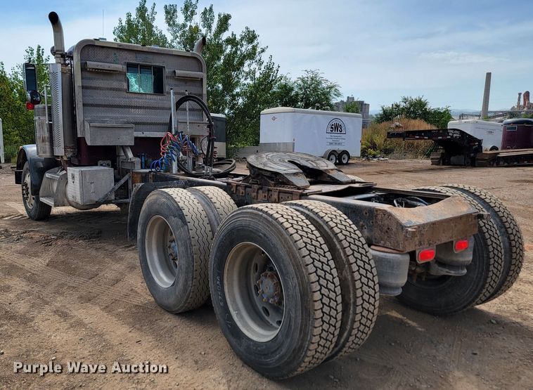 image for item JW9657 1996 Peterbilt 379  semi truck