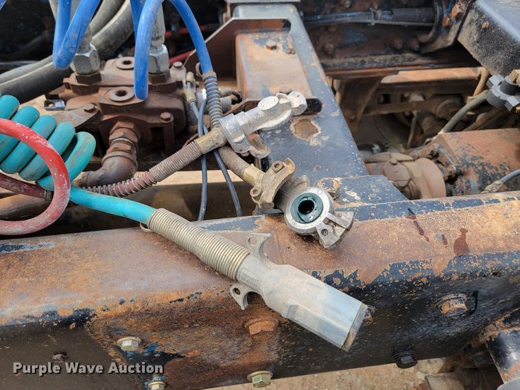 image for item JW9657 1996 Peterbilt 379  semi truck