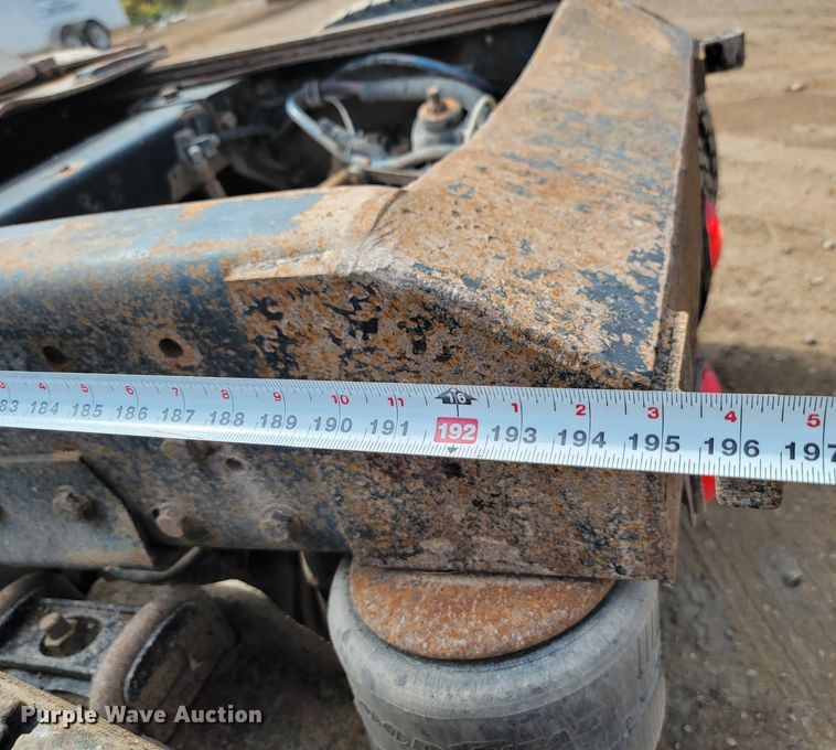 image for item JW9657 1996 Peterbilt 379  semi truck