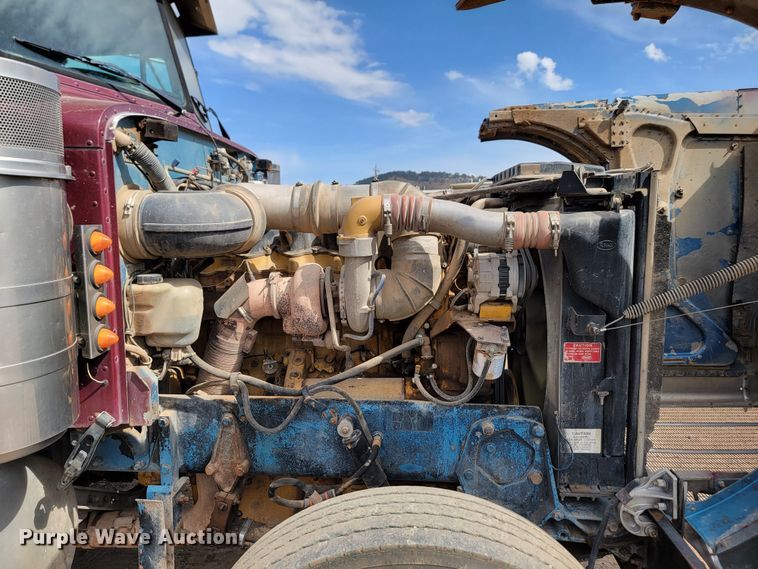 image for item JW9657 1996 Peterbilt 379  semi truck