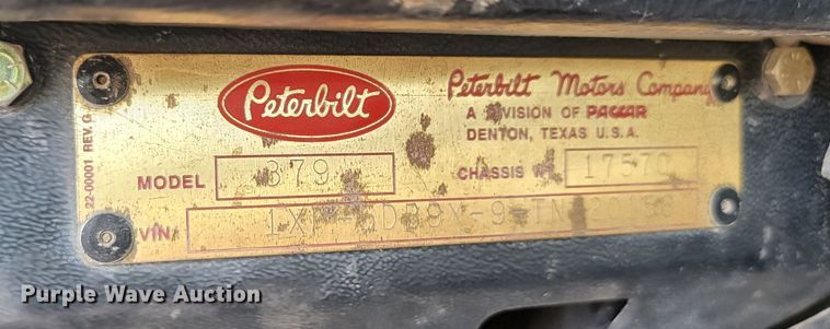 image for item JW9657 1996 Peterbilt 379  semi truck