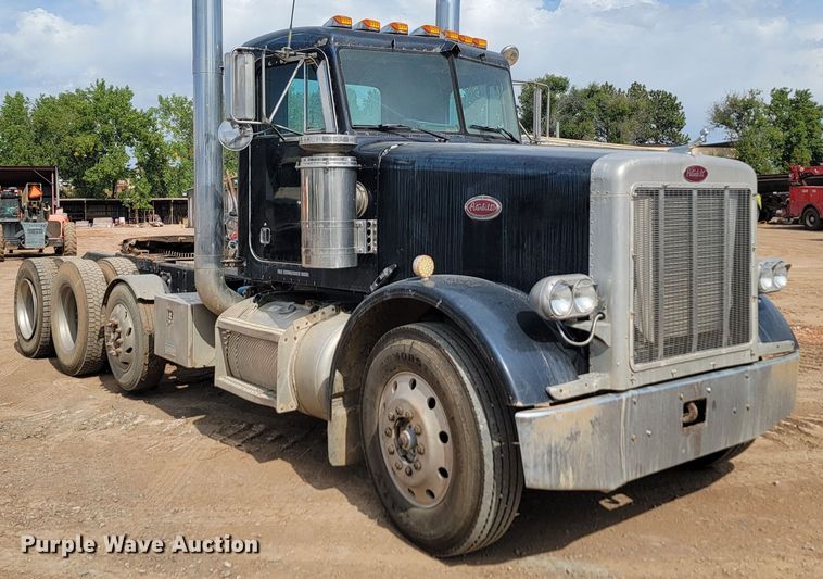 image for item JW9659 1995 Peterbilt 378  semi truck
