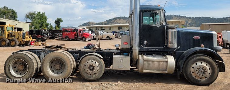 image for item JW9659 1995 Peterbilt 378  semi truck