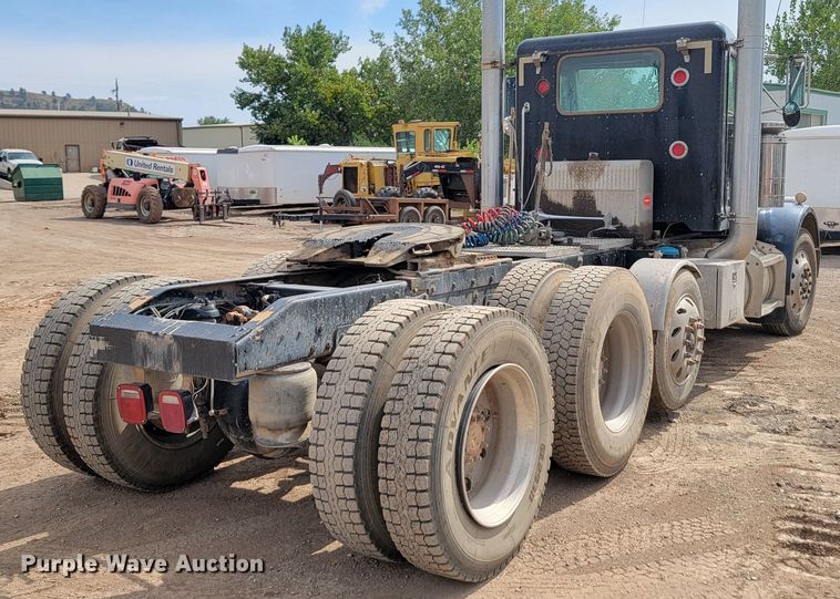 image for item JW9659 1995 Peterbilt 378  semi truck