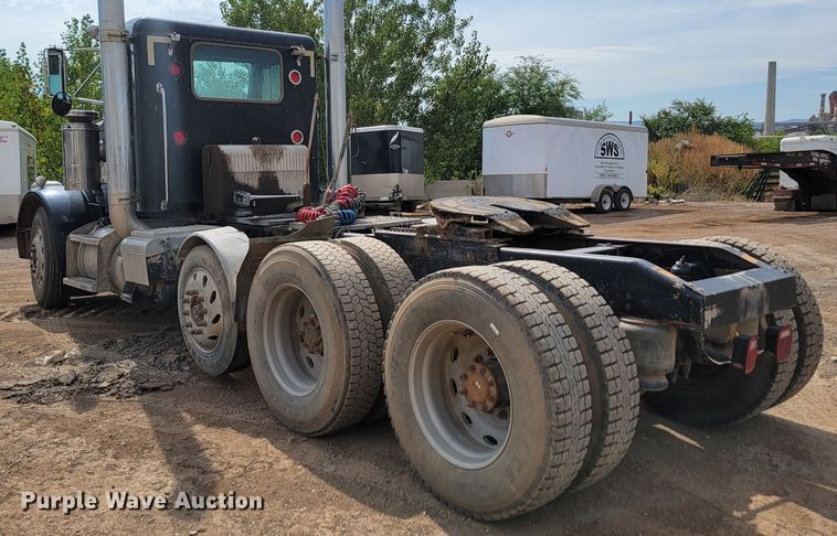 image for item JW9659 1995 Peterbilt 378  semi truck