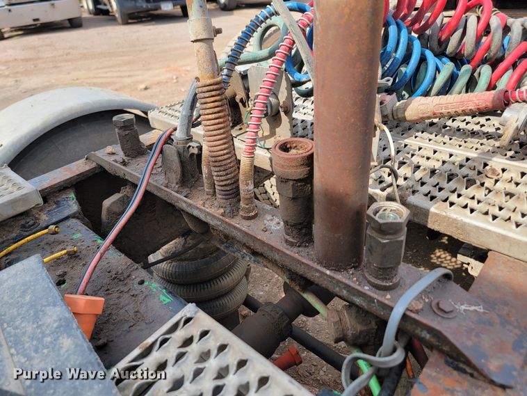 image for item JW9659 1995 Peterbilt 378  semi truck